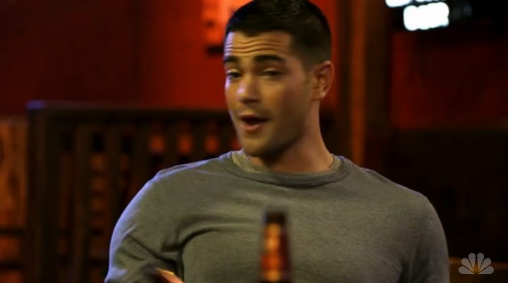 jesse-metcalfe-chase-s1ep2-136.png