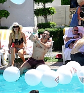 GUESS-Hotel-Pool-Party-38.jpg