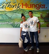 Jesse-Metcalfe-and-Cara-Santana-volunteer-at-North-Texas-Food-Bank-April-2013_06.jpg