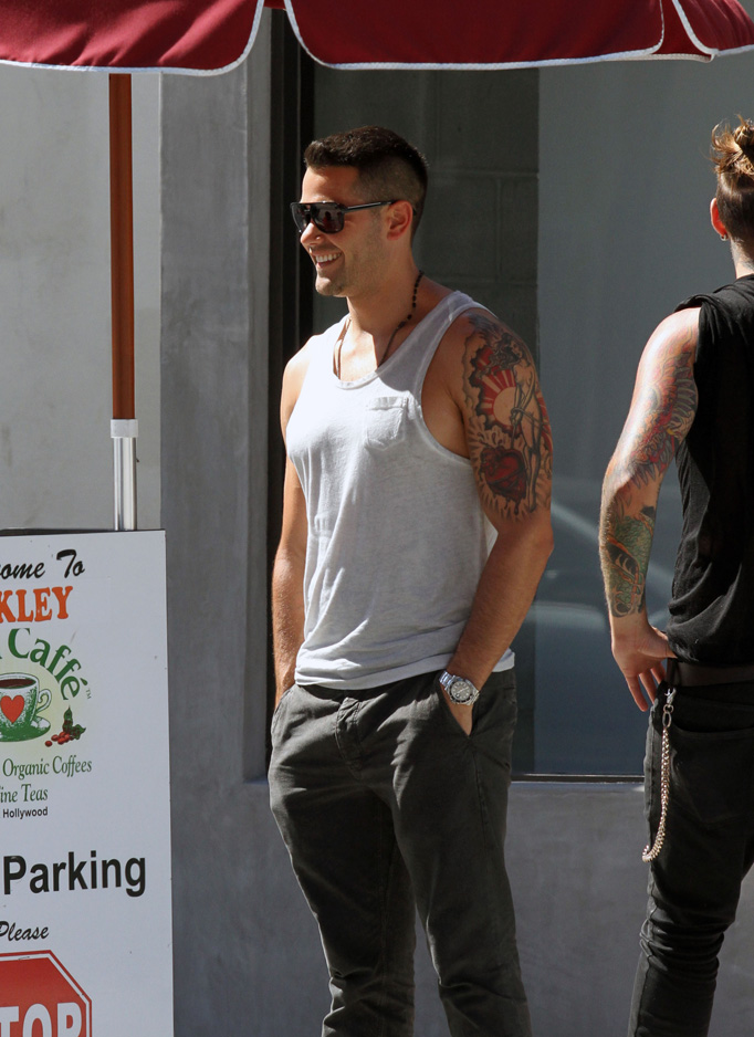 jesse-metcalfe-white-tank-top-tatttoos-urth-cafe-06282011-07.jpg