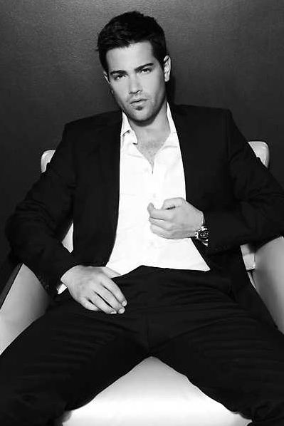 Jesse-Metcalfe-Josh-Baskin-Photoshoot-2011-003.JPG