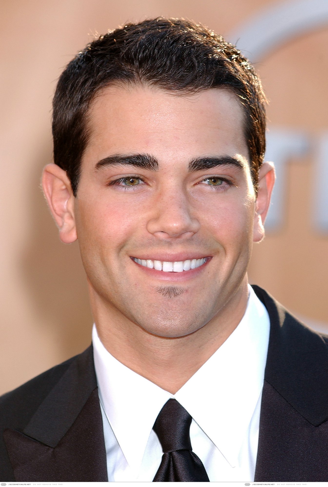 JesseMetcalfe020505-S288.jpg