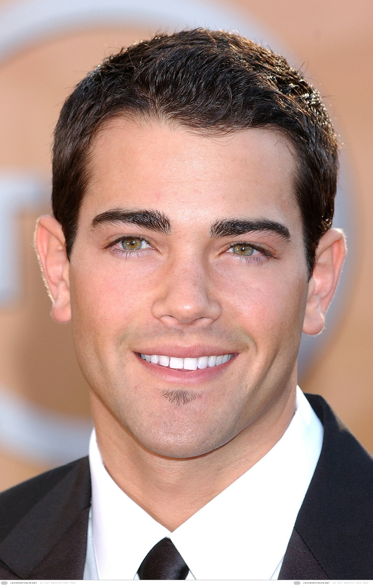 JesseMetcalfe020505-S290.jpg