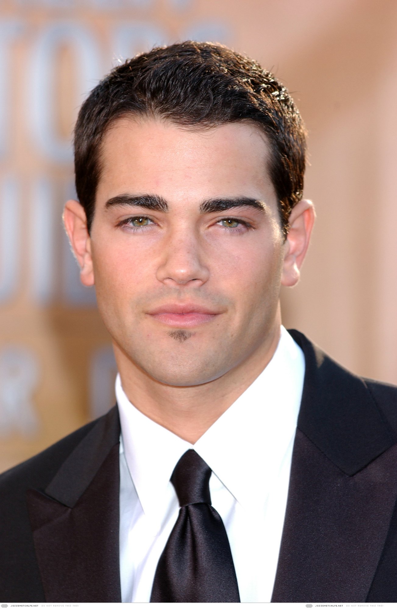 JesseMetcalfe020505-S302.jpg