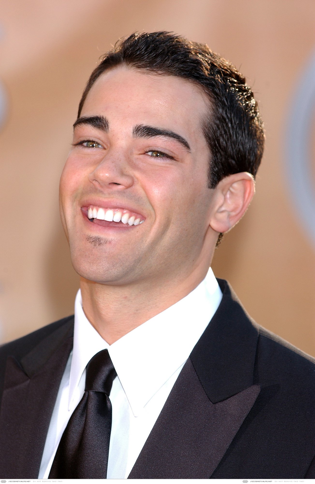 JesseMetcalfe020505-S304.jpg