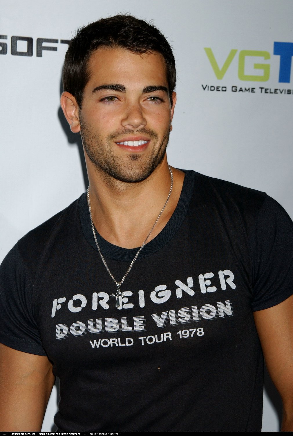 JesseMetcalfe051805-VF105.jpg