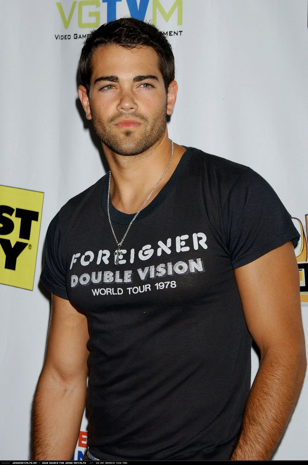 JesseMetcalfe051805-VF110.jpg