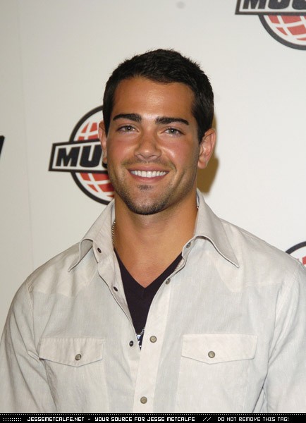 jessemetcalfenet001.jpg