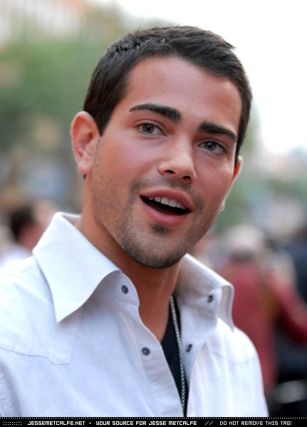 jessemetcalfenet003.jpg