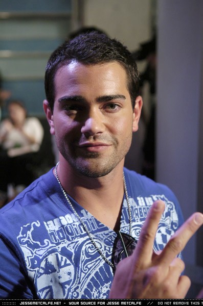 jessemetcalfenet001.jpg