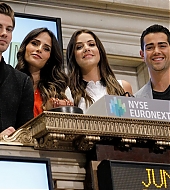 Filename=The_Cast_Of_The_New_Series_Dallas_Visits_The_New_York_Stock_Exchange_June-11-2012_00010.jpg
Filesize=394KiB
Dimensions=1024x666
Date added=Jun 15, 2012 The_Cast_Of_The_New_Series_Dallas_Visits_The_New_York_Stock_Exchange_June-11-2012_00010.jpg