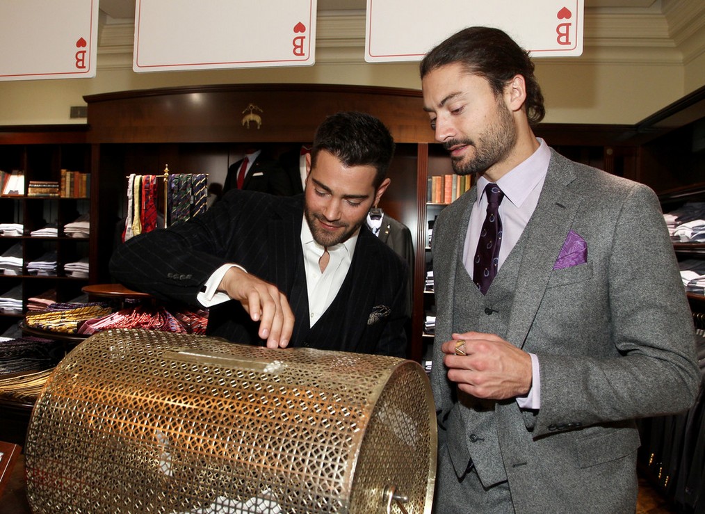 brooks-brothers-hosts-le-casino-night-benefit-006.jpg