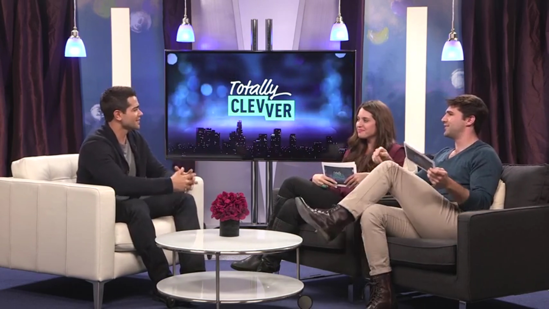 jesse-metcalfe-totally-clevver-2014-042.jpg