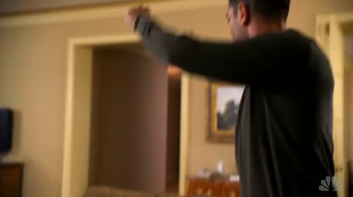 jesse-metcalfe-chase-s1ep2-130.png