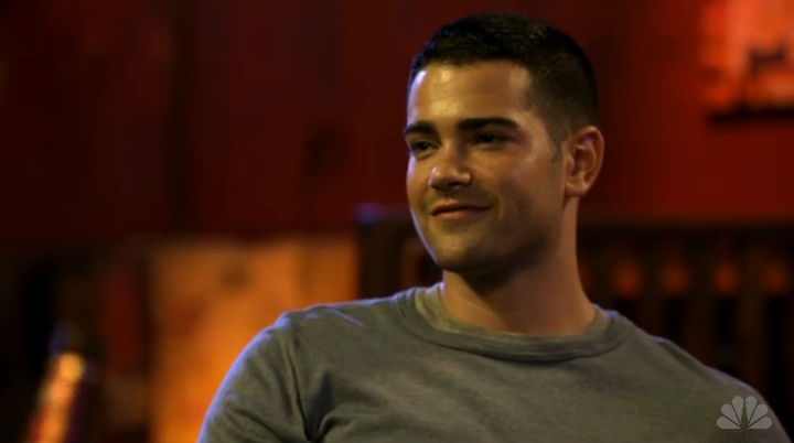 jesse-metcalfe-chase-s1ep2-133.png