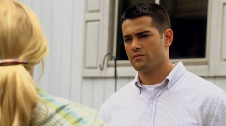 jesse-metcalfe-chase-s1ep2-84.png