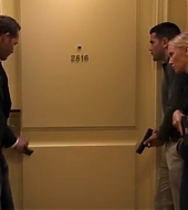 jesse-metcalfe-chase-s1ep2-119.png