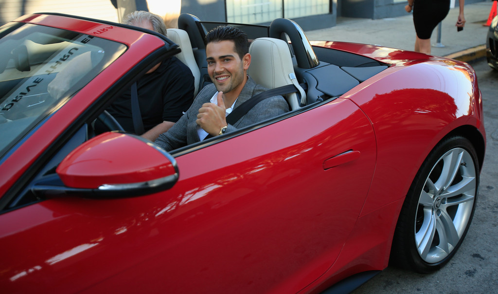 Jaguar-F-Type-Hollywood-Event-July-23-2013-114.jpg