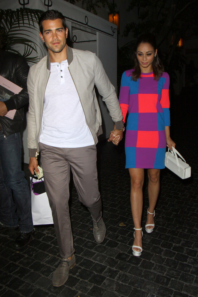 Jesse-Metcalfe-and-Cara-Santana-Leave-Chateau-Marmont-in-West-Hollywood-April-2013-49.jpg