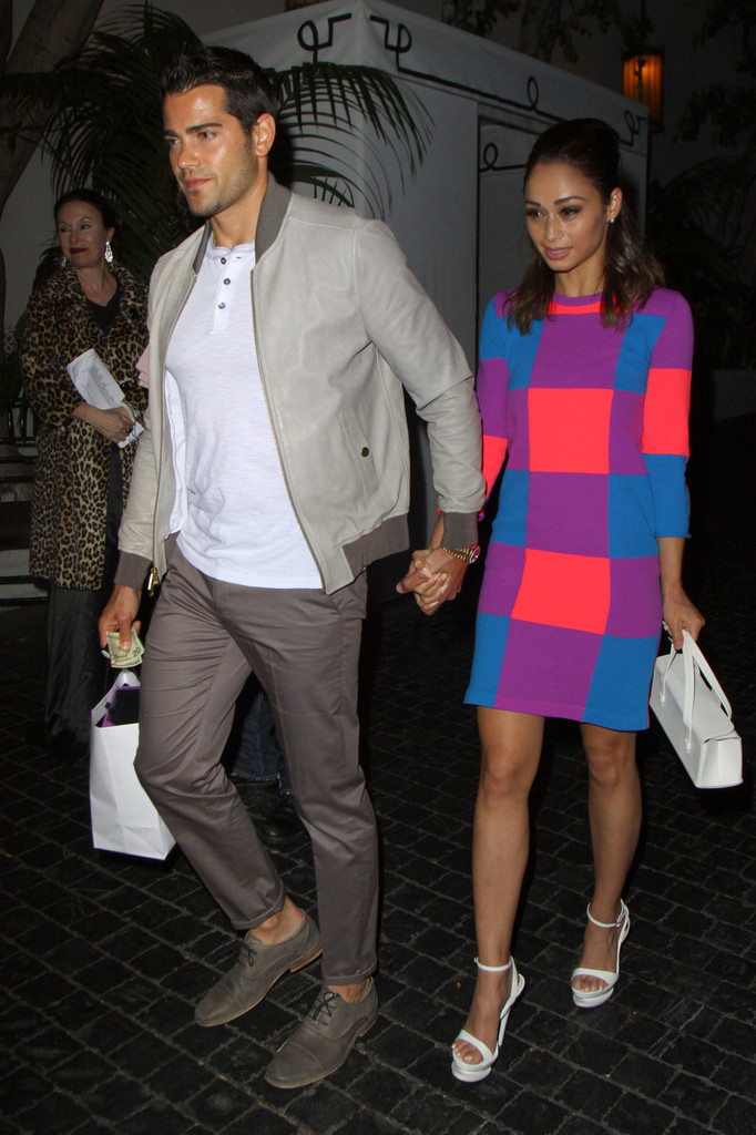 Jesse-Metcalfe-and-Cara-Santana-Leave-Chateau-Marmont-in-West-Hollywood-April-2013-50.jpg