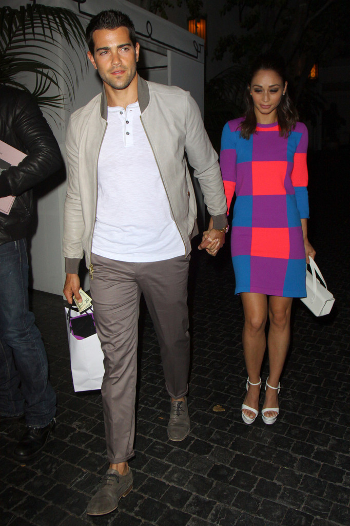 Jesse-Metcalfe-and-Cara-Santana-Leave-Chateau-Marmont-in-West-Hollywood-April-2013-51.jpg