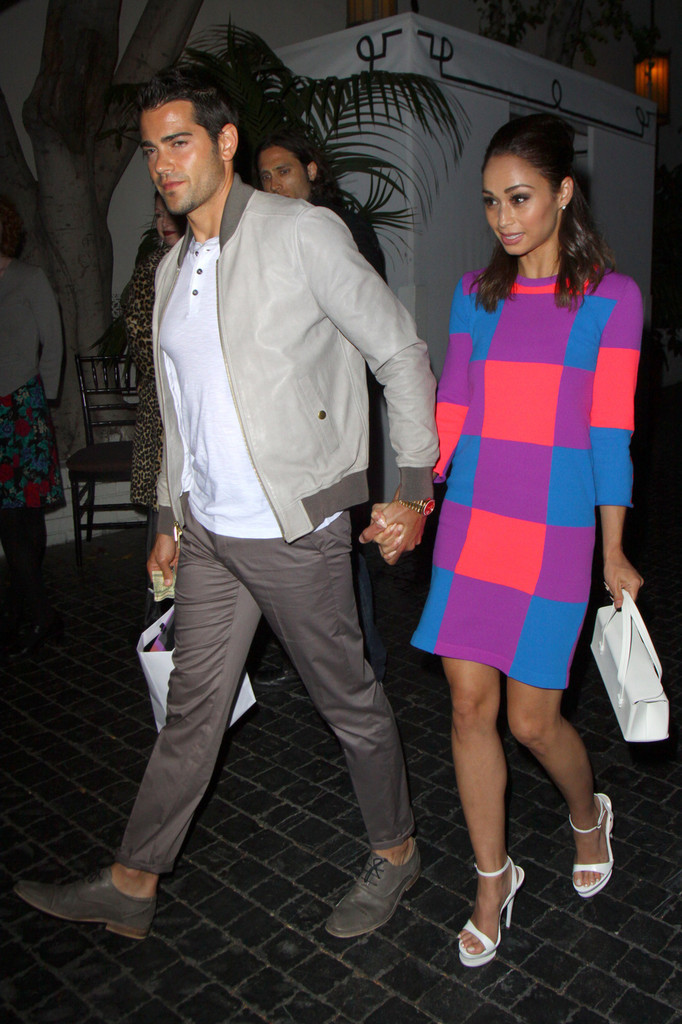 Jesse-Metcalfe-and-Cara-Santana-Leave-Chateau-Marmont-in-West-Hollywood-April-2013-52.jpg