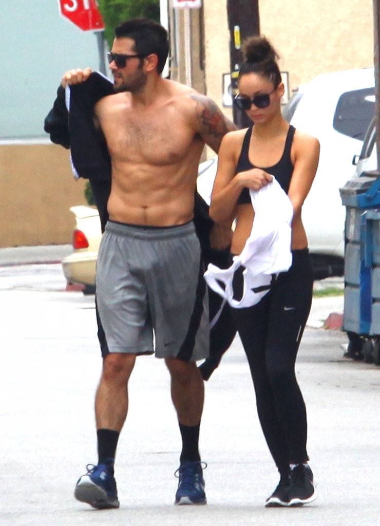 Jesse-Metcalfe-june_4_-_gym-005.jpg