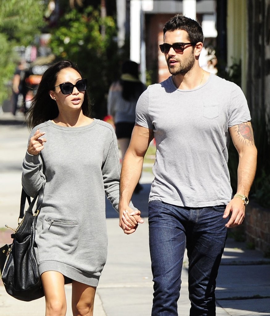 Jesse-Metcalfe-june_4_-_lunch_at_toast-015.jpg