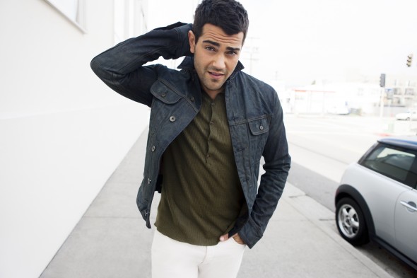 JesseMetcalfe_D_0827_2_1200px-590x393.jpg