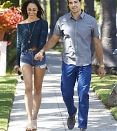 Jesse-Metcalfe-and-Cara-Santana-In-Beverly-Hills-April-2013-46.jpg