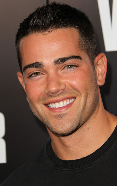 Jesse Metcalfe at Warrior Premiere in LA – Pictures